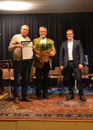 Bild vergrößern: Aussichts- und Rastplatz weseraue Windheim