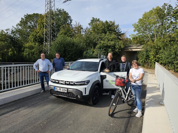 2026-09-28 Offizielle Freigabe der neuen Aue-Br�cke in Lahde